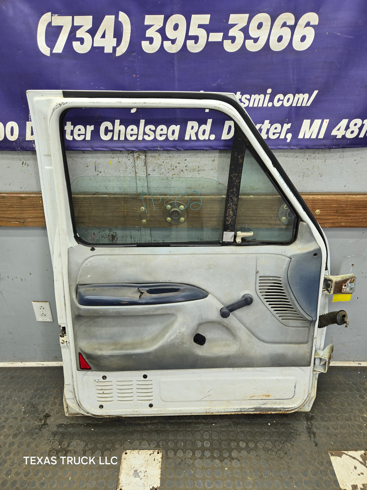 1987-1997 Ford F Series F250 F350 F450 F550 LH Driver Side Front Door