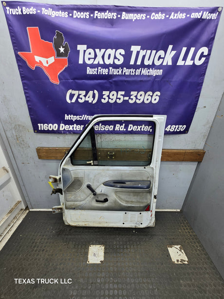 1987-1997 Ford F Series F250 F350 F450 F550 RH Passenger Side Front Door