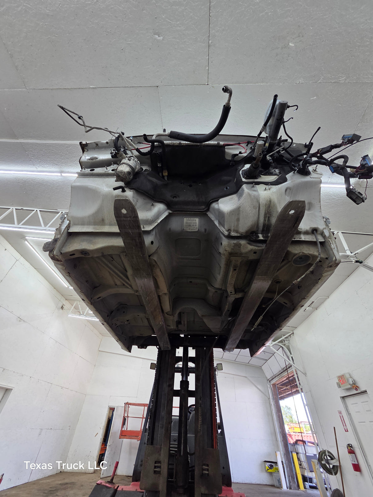 2007-2013 Chevrolet Silverado / GMC Sierra 1500 2500 3500 HD Extended Cab Duramax