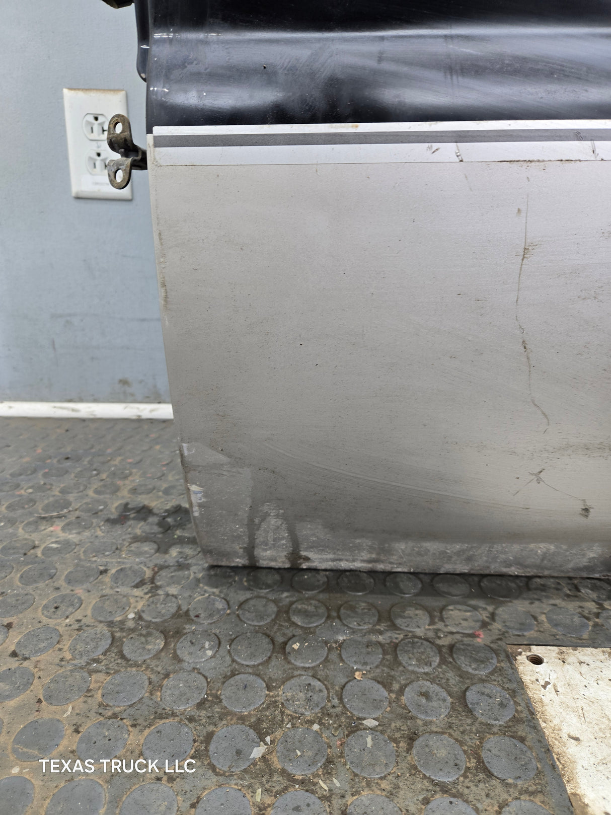 1999-2011 Ford Super Duty LH Driver Side Rear Crew Cab Door F250 F350 F450 F550