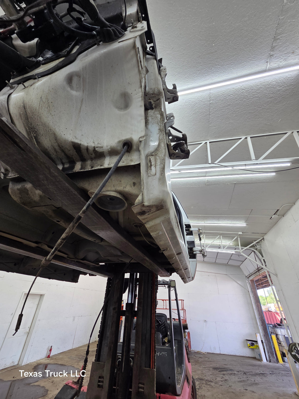 2007-2013 Chevrolet Silverado / GMC Sierra 1500 2500 3500 HD Extended Cab Duramax