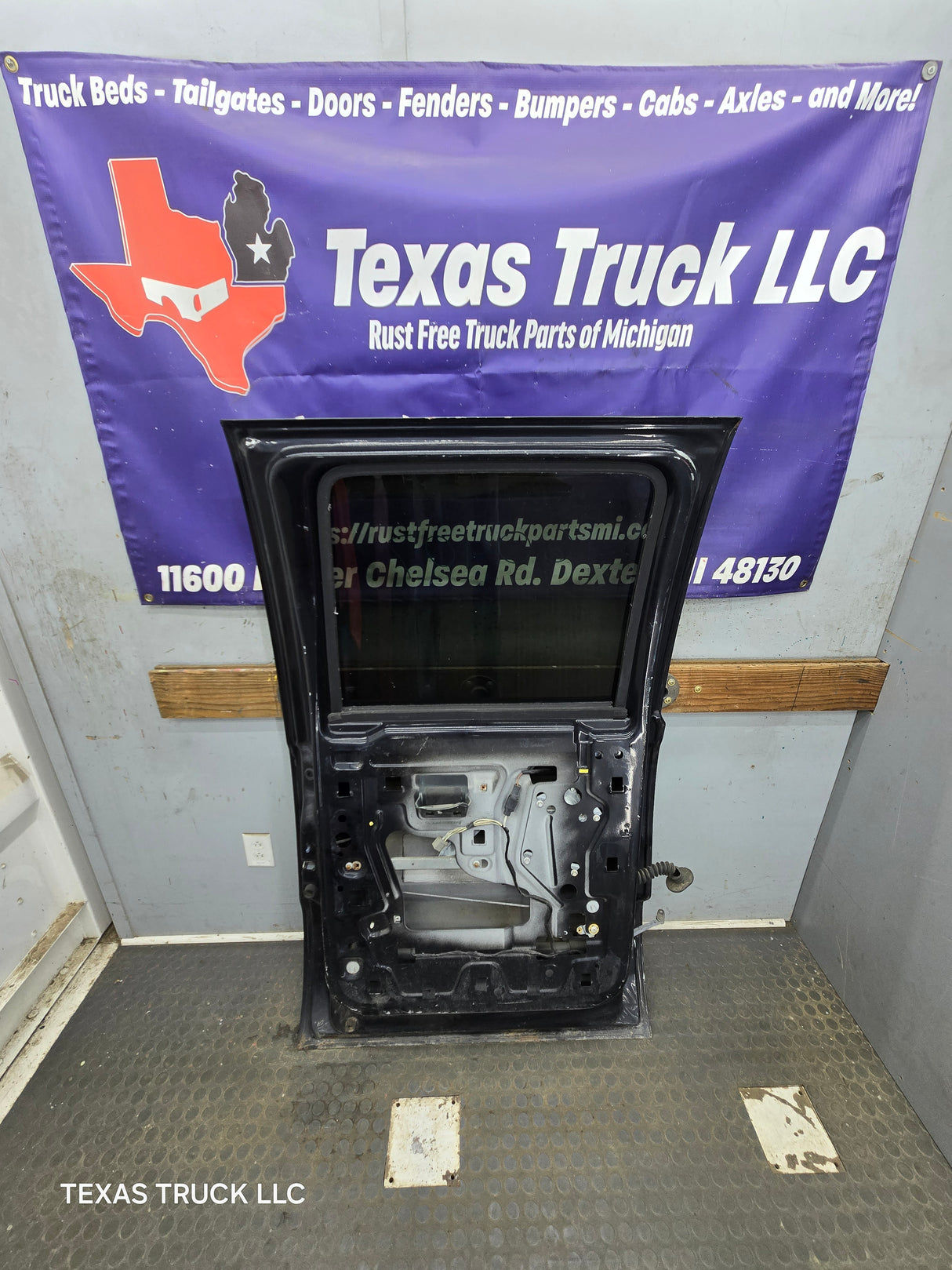 1999-2011 Ford Super Duty LH Driver Side Rear Crew Cab Door F250 F350 F450 F550