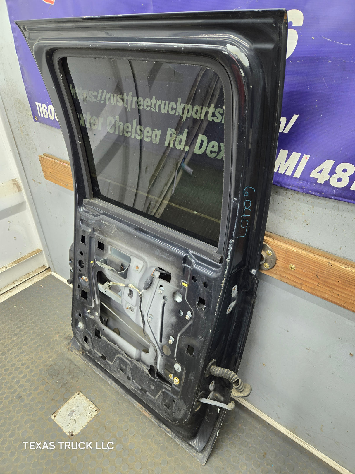 1999-2011 Ford Super Duty LH Driver Side Rear Crew Cab Door F250 F350 F450 F550