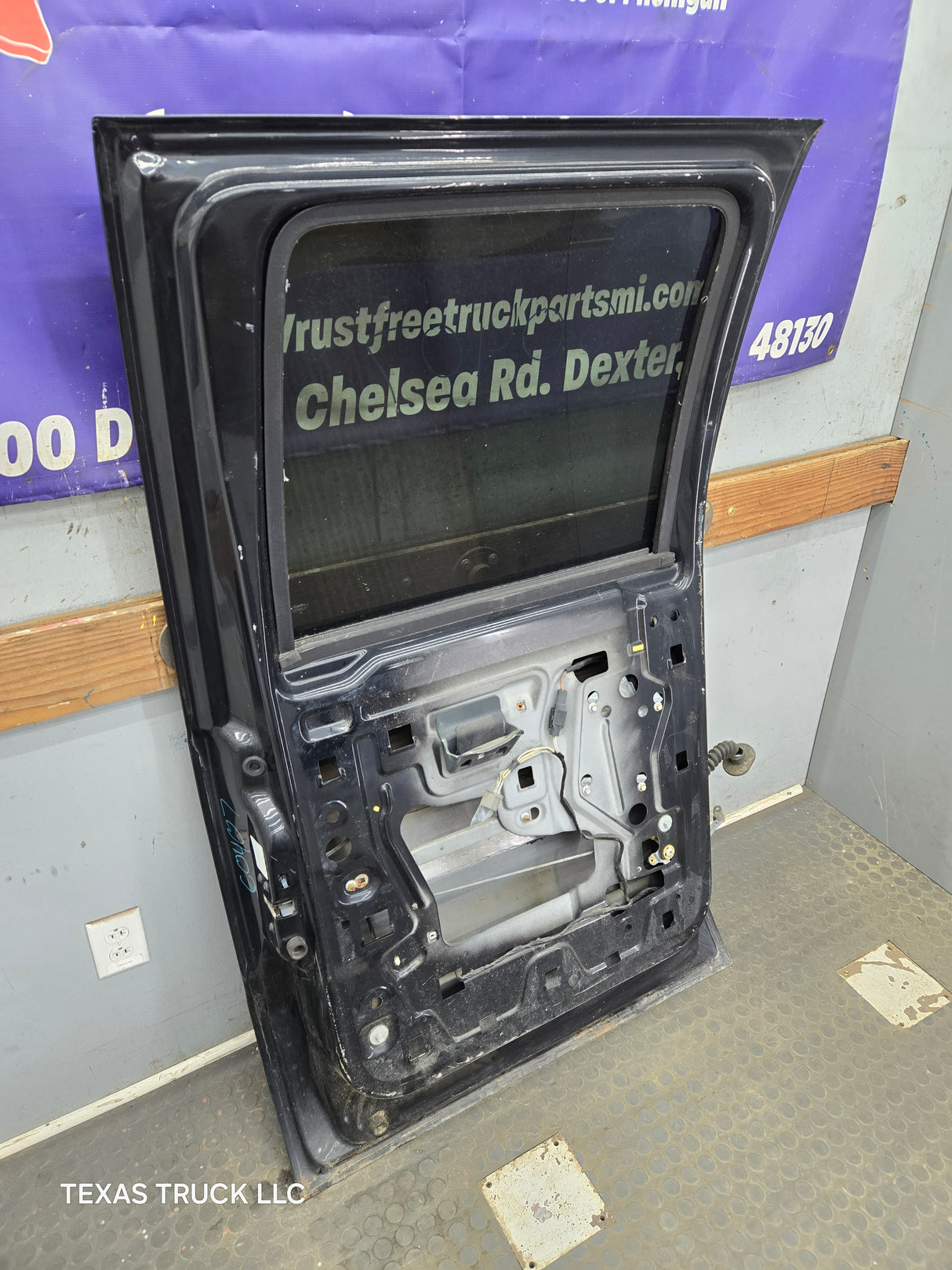 1999-2011 Ford Super Duty LH Driver Side Rear Crew Cab Door F250 F350 F450 F550
