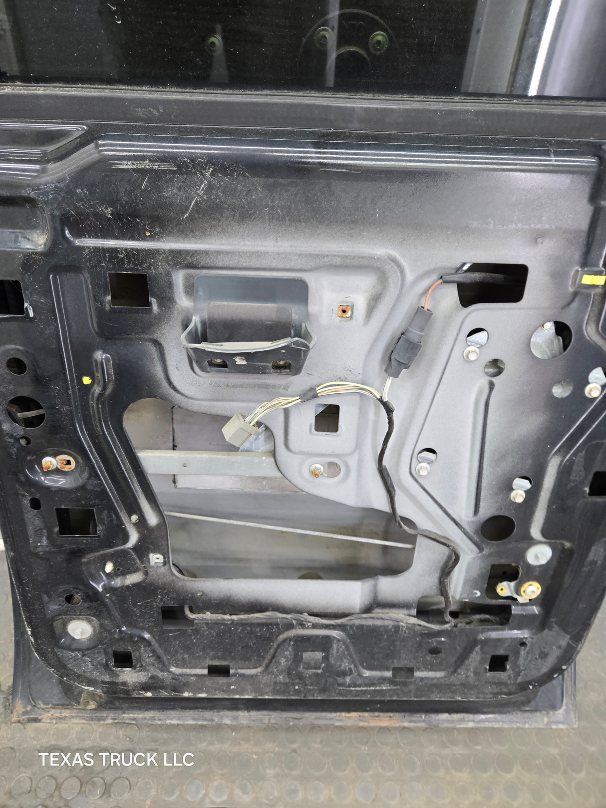 1999-2011 Ford Super Duty LH Driver Side Rear Crew Cab Door F250 F350 F450 F550