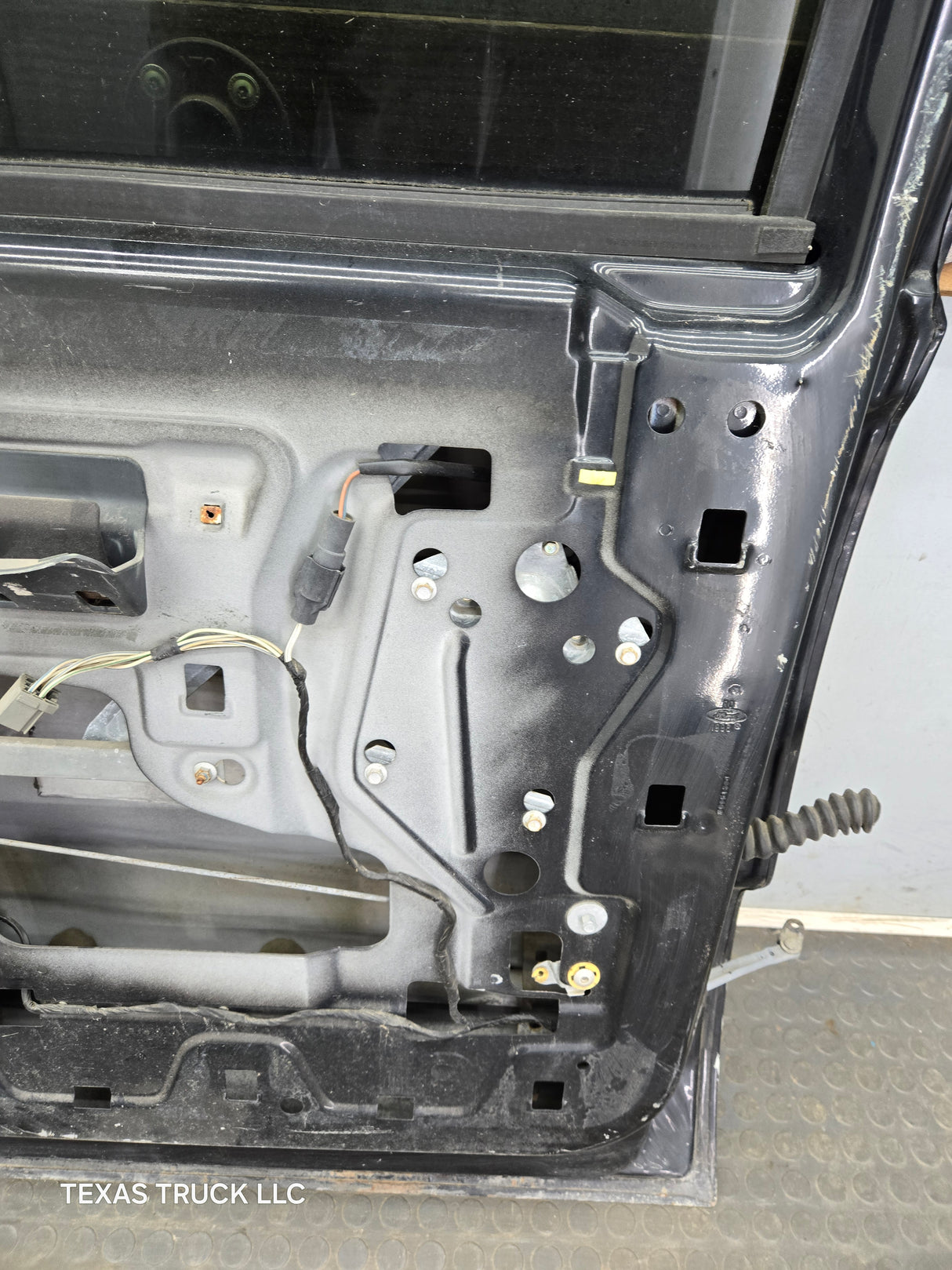 1999-2011 Ford Super Duty LH Driver Side Rear Crew Cab Door F250 F350 F450 F550