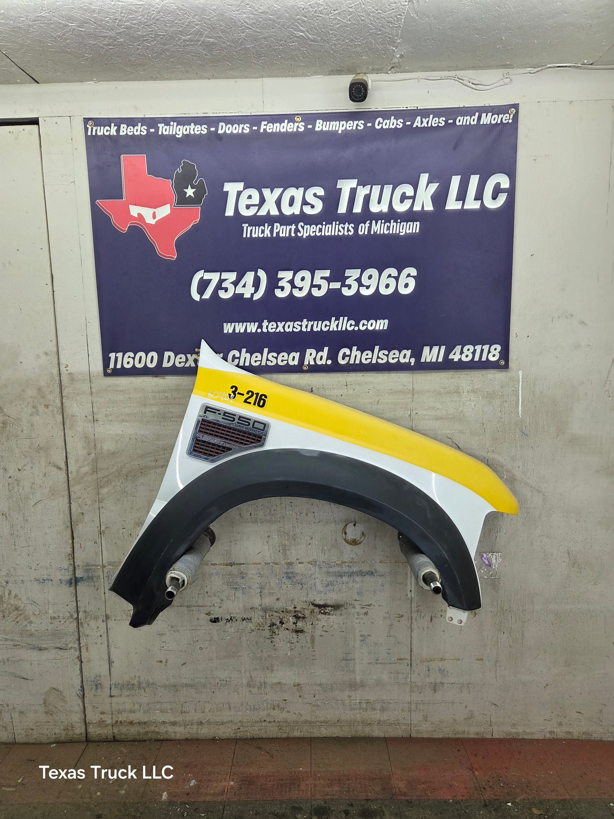 2011-2016 Ford Super Duty F450 F550 RH Passenger Side Front Fender