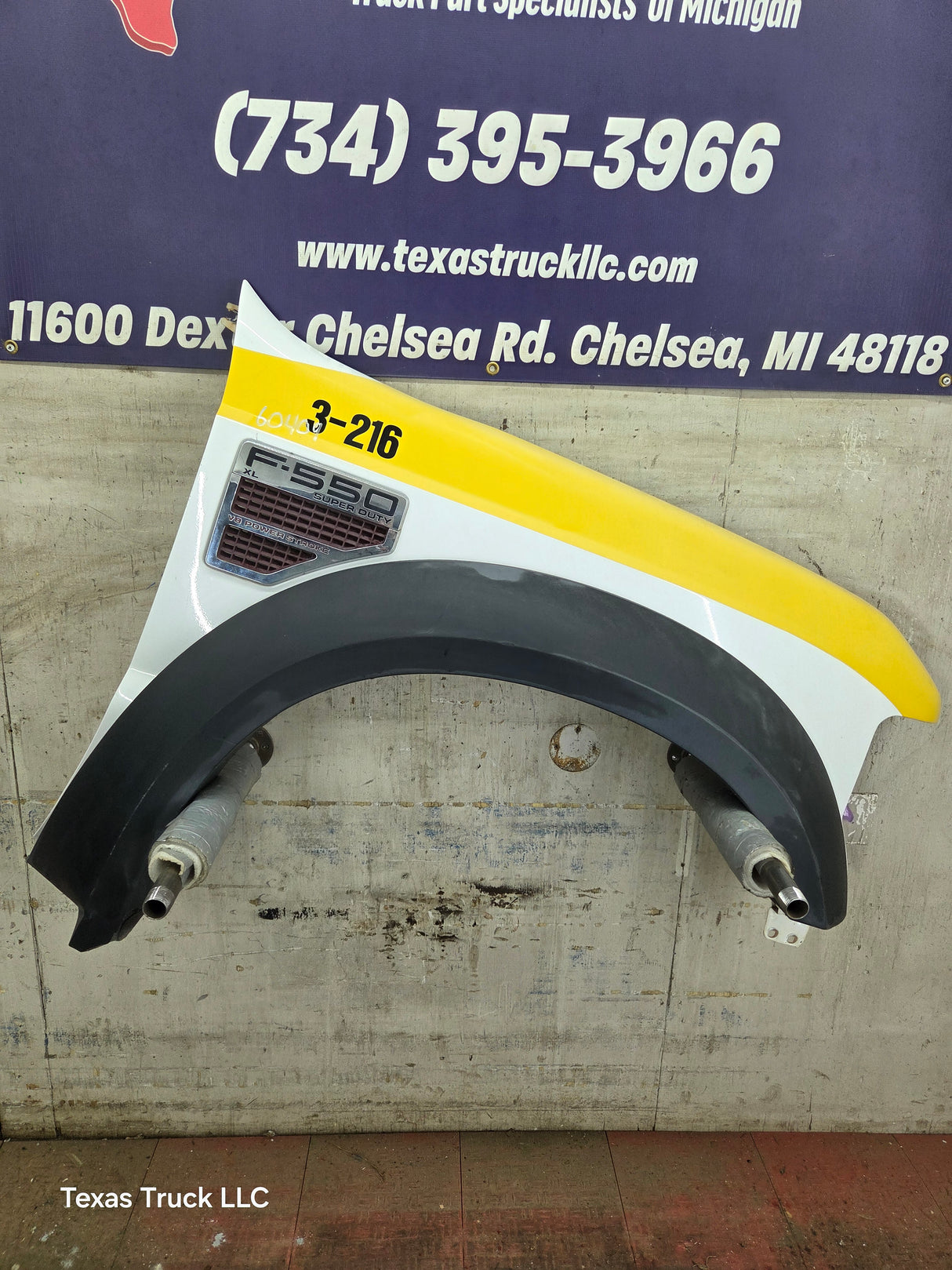 2011-2016 Ford Super Duty F450 F550 RH Passenger Side Front Fender
