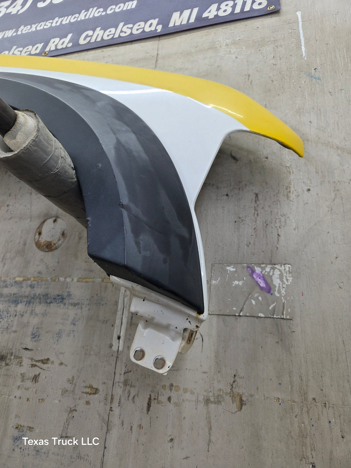 2011-2016 Ford Super Duty F450 F550 RH Passenger Side Front Fender