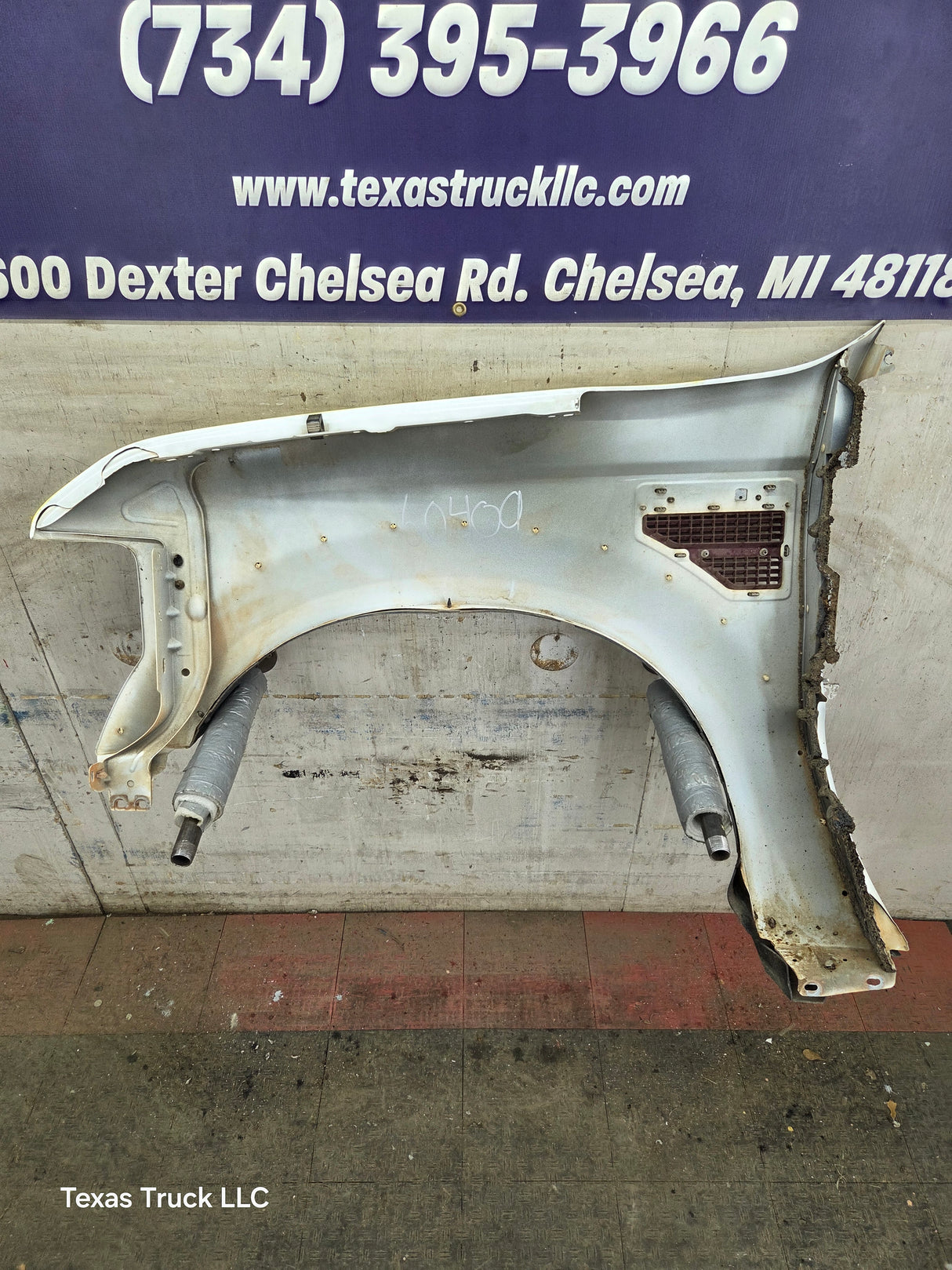 2011-2016 Ford Super Duty F450 F550 RH Passenger Side Front Fender