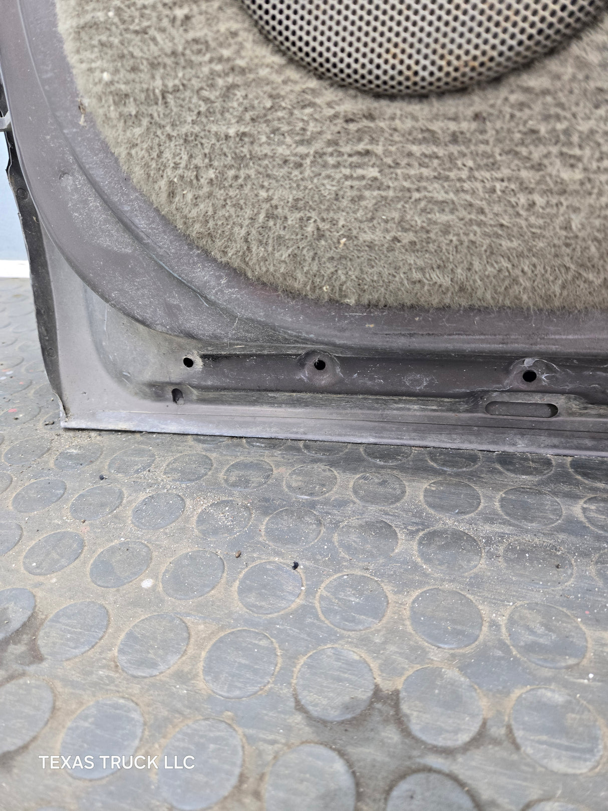 1988-2000 Chevrolet Silverado Suburban GMC Sierra RH Front Passenger Door