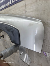 2003-2007 Chevrolet Silverado / Tahoe / Suburban 1500 2500 3500 HD RH Passenger Side "Cateye" Front Fender