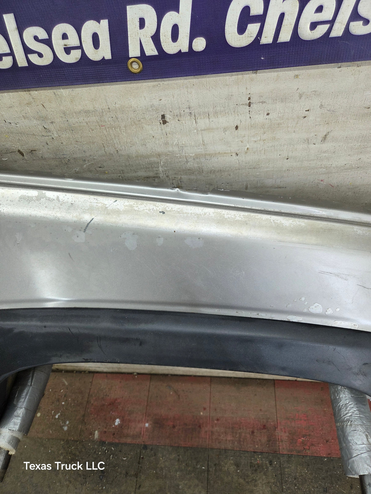 2003-2007 Chevrolet Silverado / Tahoe / Suburban 1500 2500 3500 HD RH Passenger Side "Cateye" Front Fender