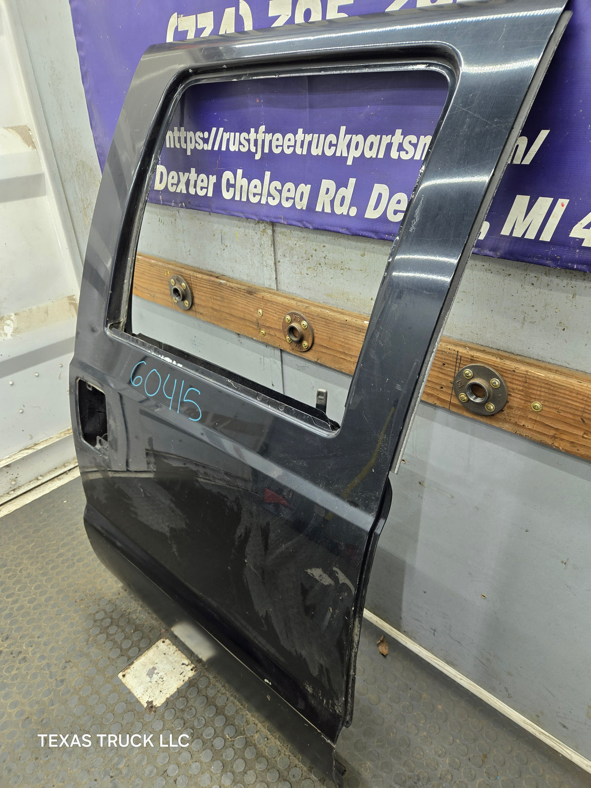 1999-2007 Ford Super Duty RH Passenger Side Rear Crew Cab Door F250 F350 F450 F550