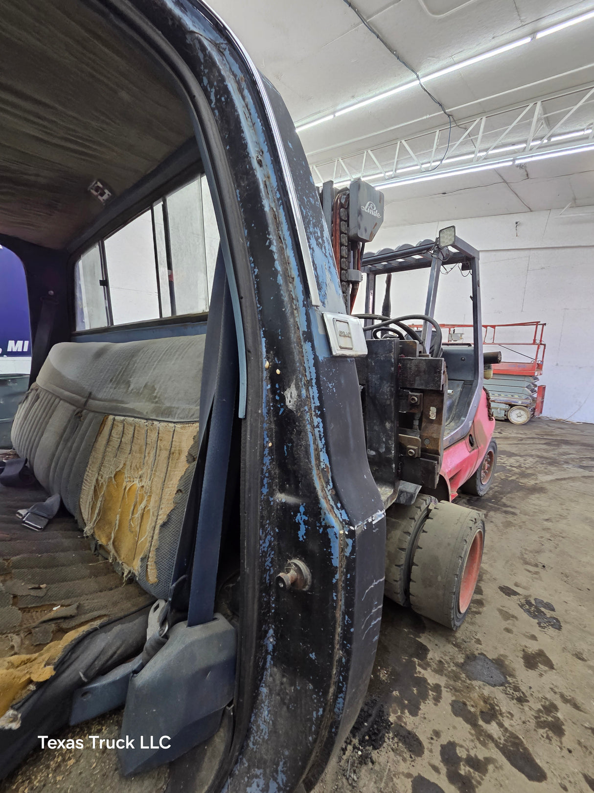 1973-1987 Chevrolet / GMC Square Body Regular Cab Truck Cab K series / C series