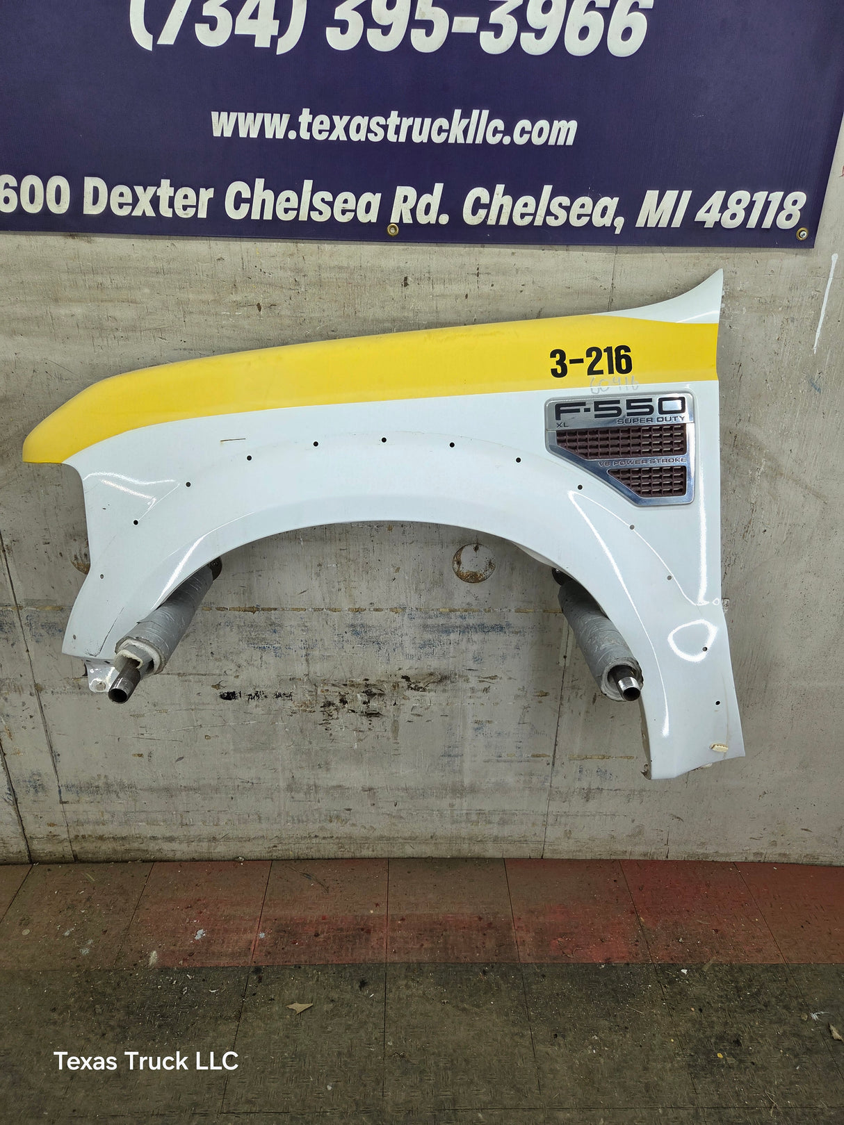 2011-2016 Ford Super Duty F450 F550 LH Driver Side Front Fender