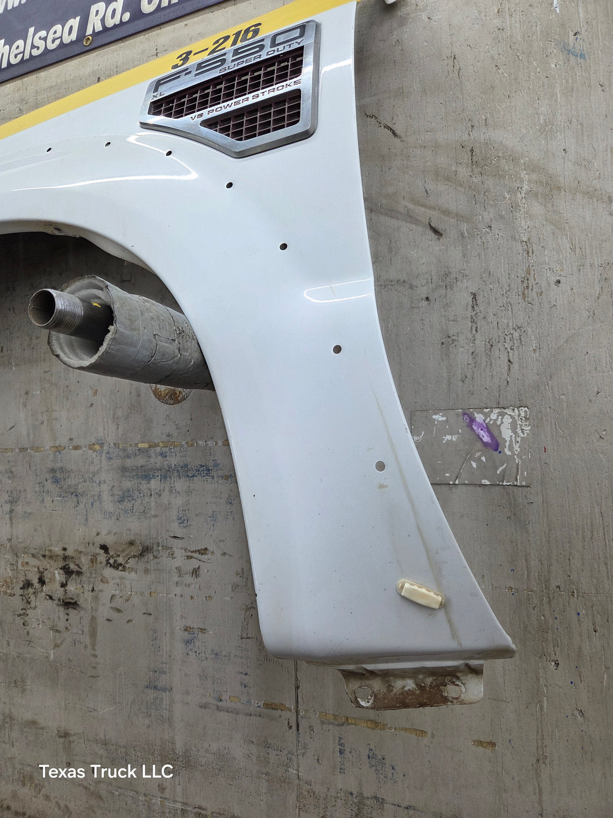 2011-2016 Ford Super Duty F450 F550 LH Driver Side Front Fender