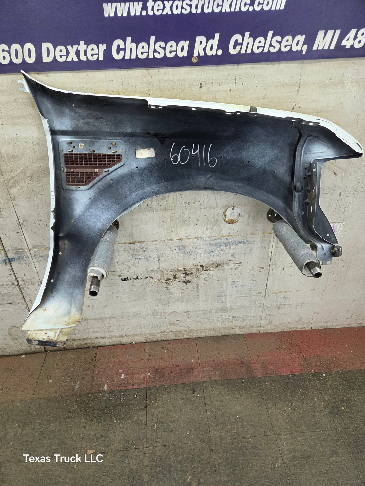 2011-2016 Ford Super Duty F450 F550 LH Driver Side Front Fender