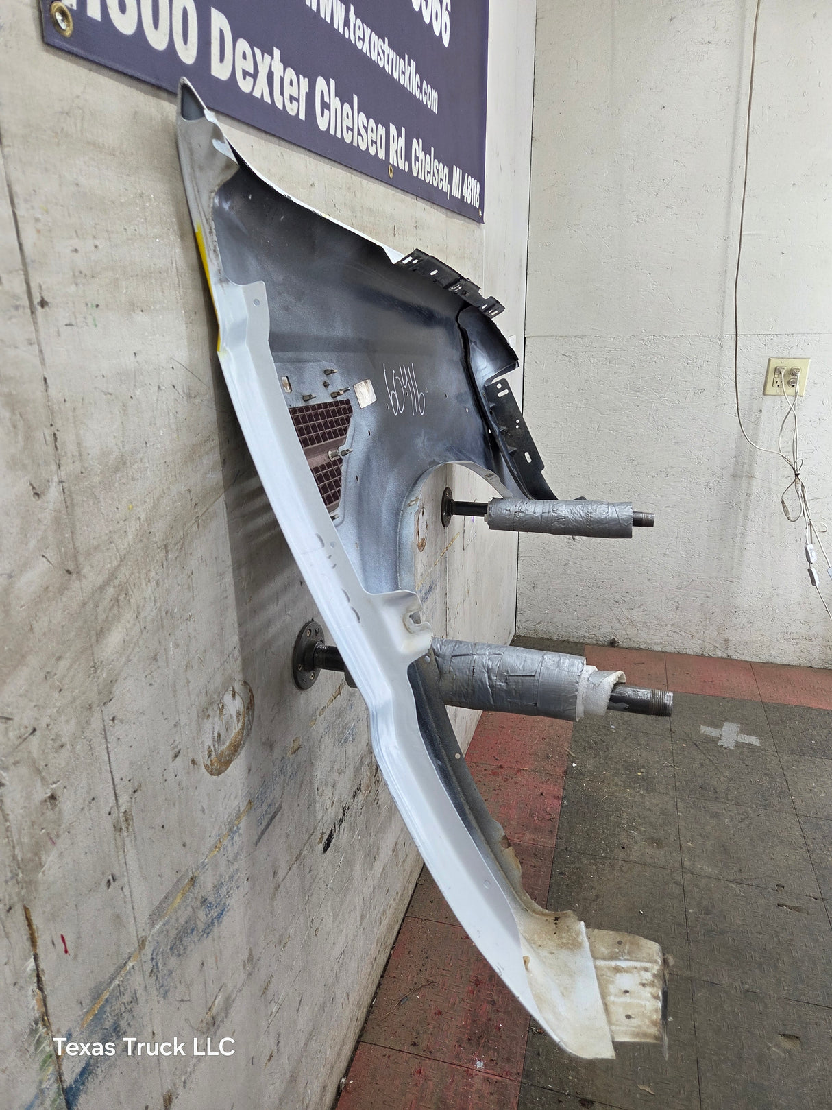 2011-2016 Ford Super Duty F450 F550 LH Driver Side Front Fender
