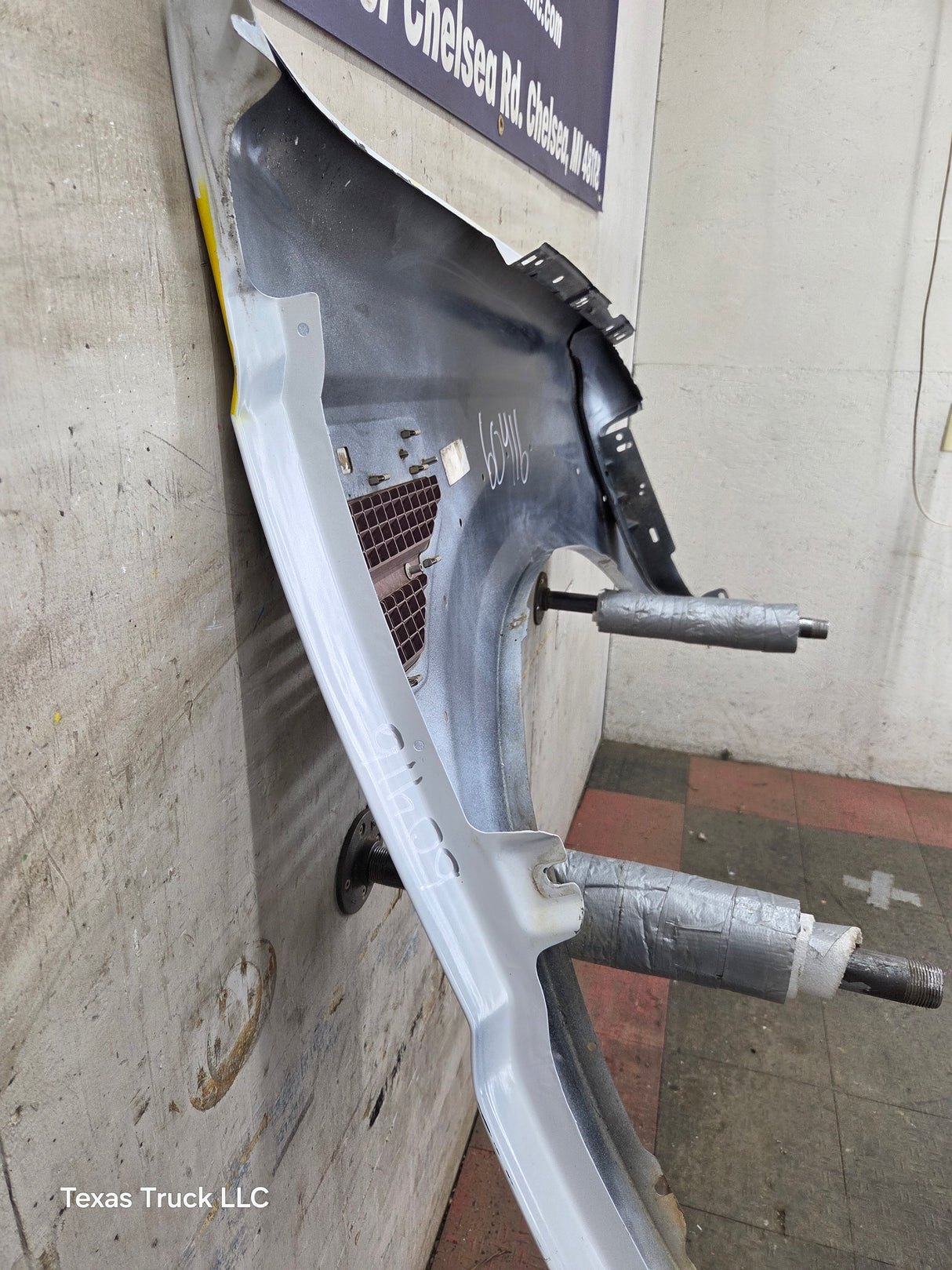2011-2016 Ford Super Duty F450 F550 LH Driver Side Front Fender