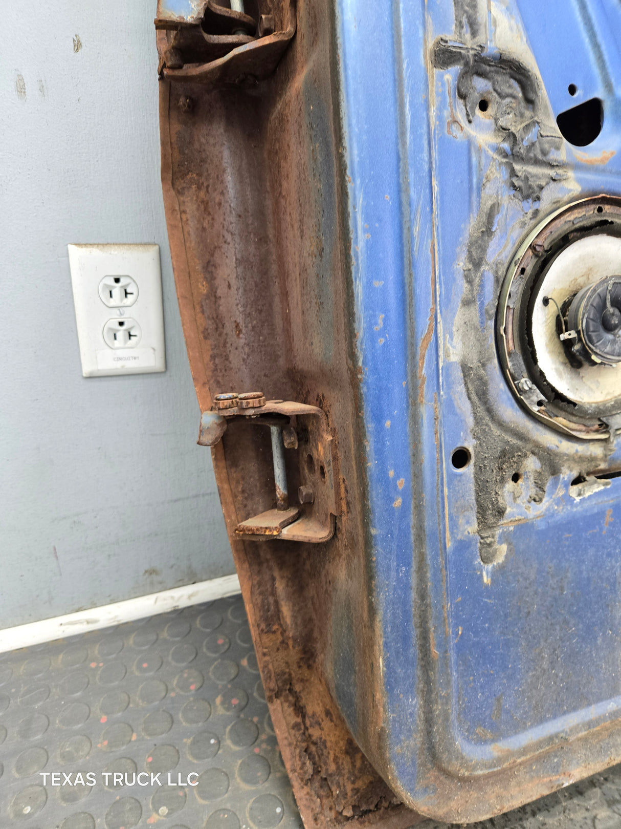 1973-1979 Ford F100 F150 F250 F350 RH Passenger Side Front Door