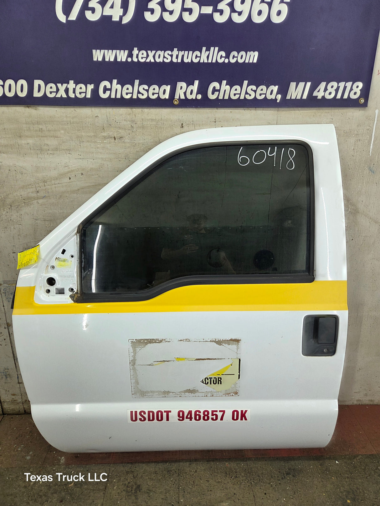 1999-2011 Ford Super Duty LH Driver Side Front Door F250 F350 F450 F550