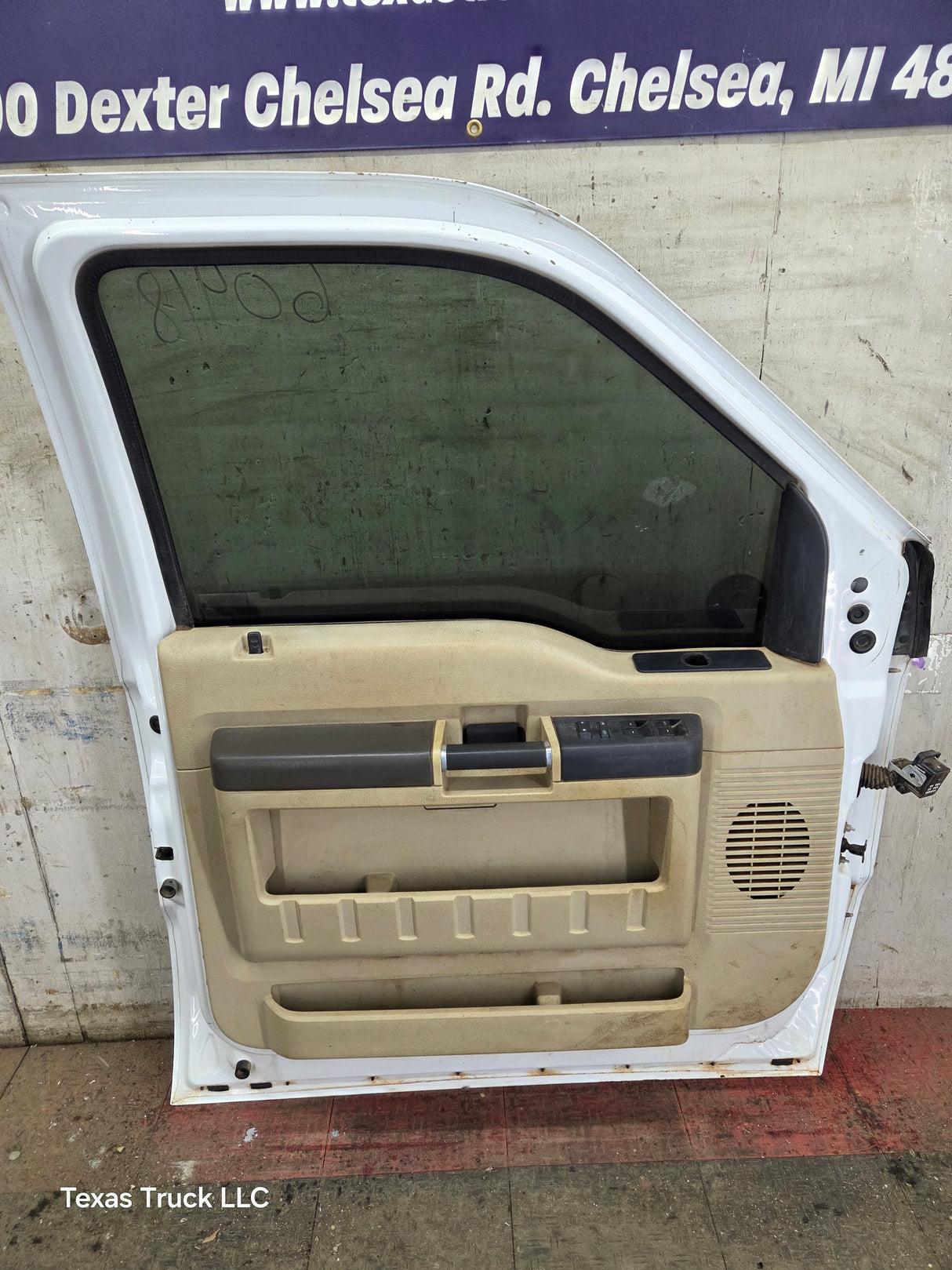 1999-2011 Ford Super Duty LH Driver Side Front Door F250 F350 F450 F550