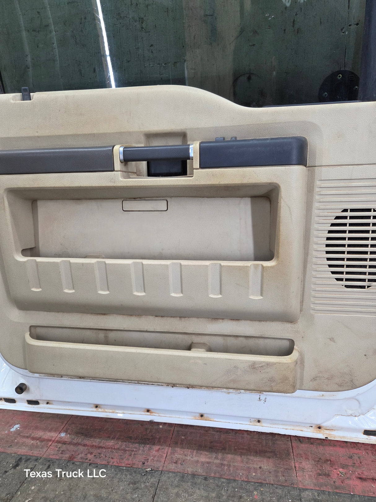 1999-2011 Ford Super Duty LH Driver Side Front Door F250 F350 F450 F550