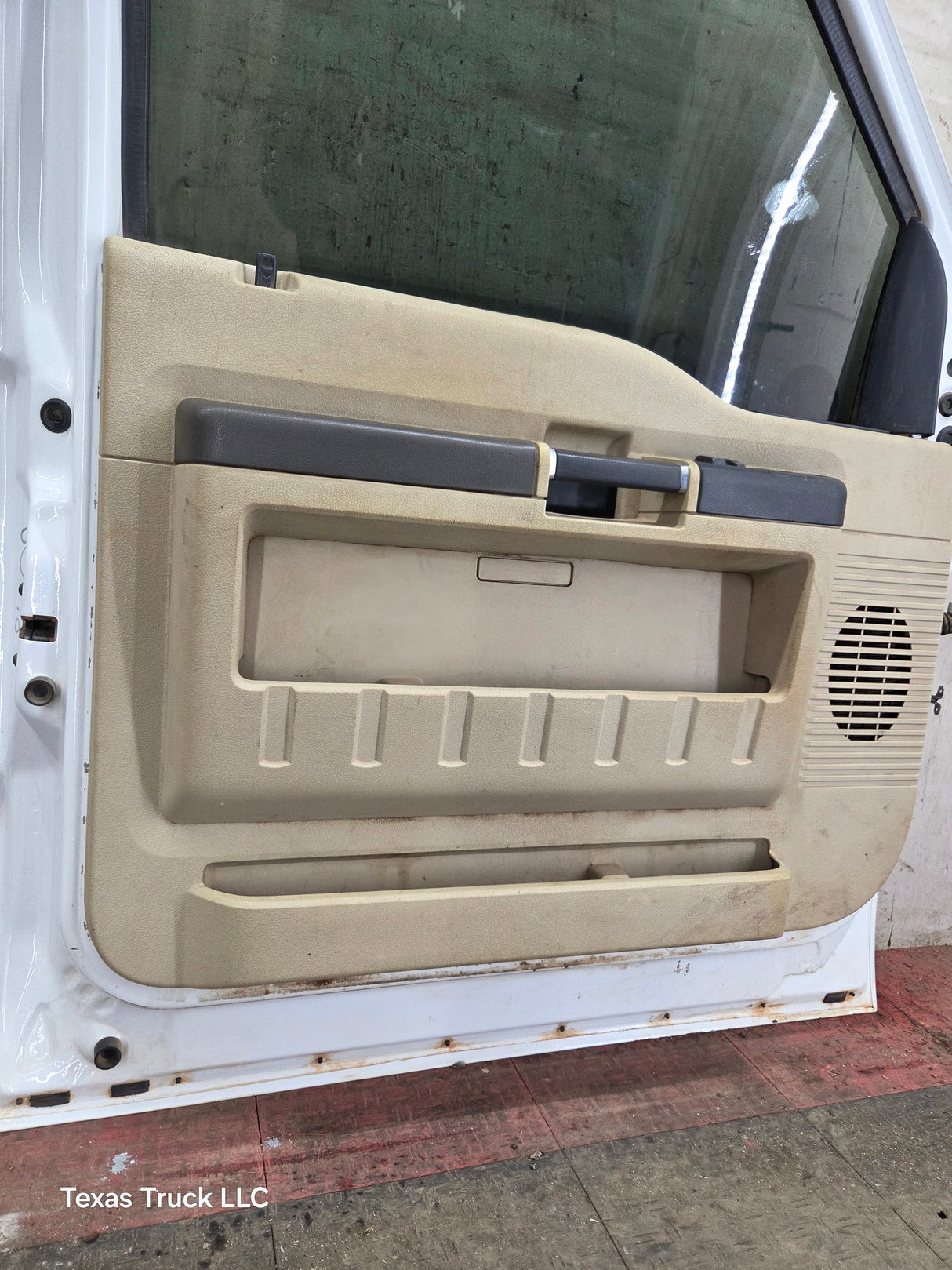 1999-2011 Ford Super Duty LH Driver Side Front Door F250 F350 F450 F550