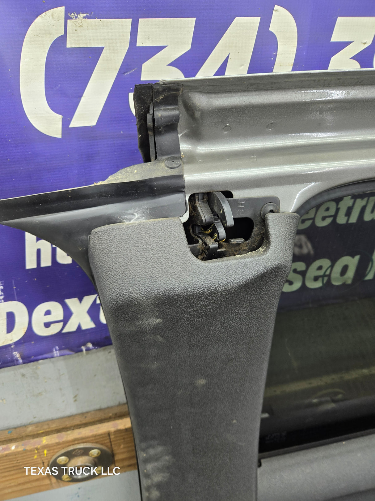 2007-2013 Chevrolet Silverado / GMC Sierra 1500 2500 3500 HD Passenger side Extended Cab RH Rear Door