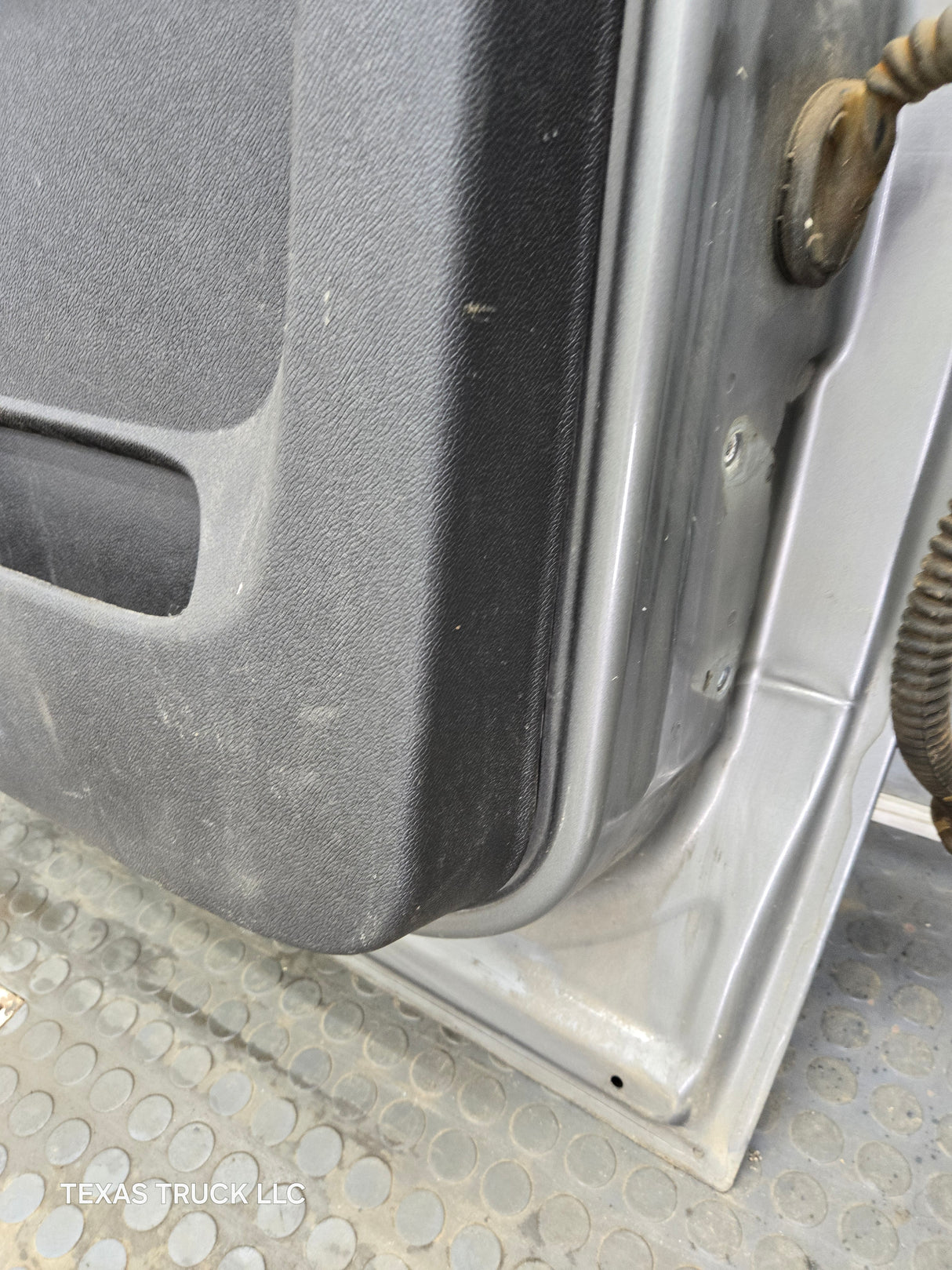 2007-2013 Chevrolet Silverado / GMC Sierra 1500 2500 3500 HD Passenger side Extended Cab RH Rear Door