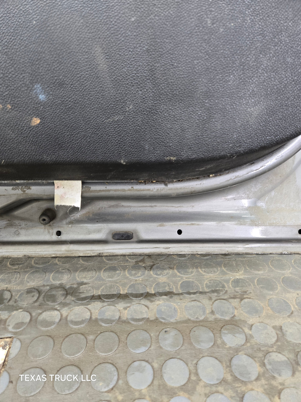 2007-2013 Chevrolet Silverado / GMC Sierra 1500 2500 3500 HD Passenger side Extended Cab RH Rear Door