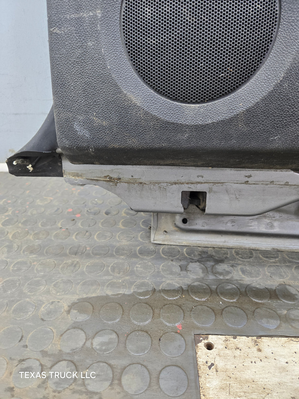 2007-2013 Chevrolet Silverado / GMC Sierra 1500 2500 3500 HD Passenger side Extended Cab RH Rear Door