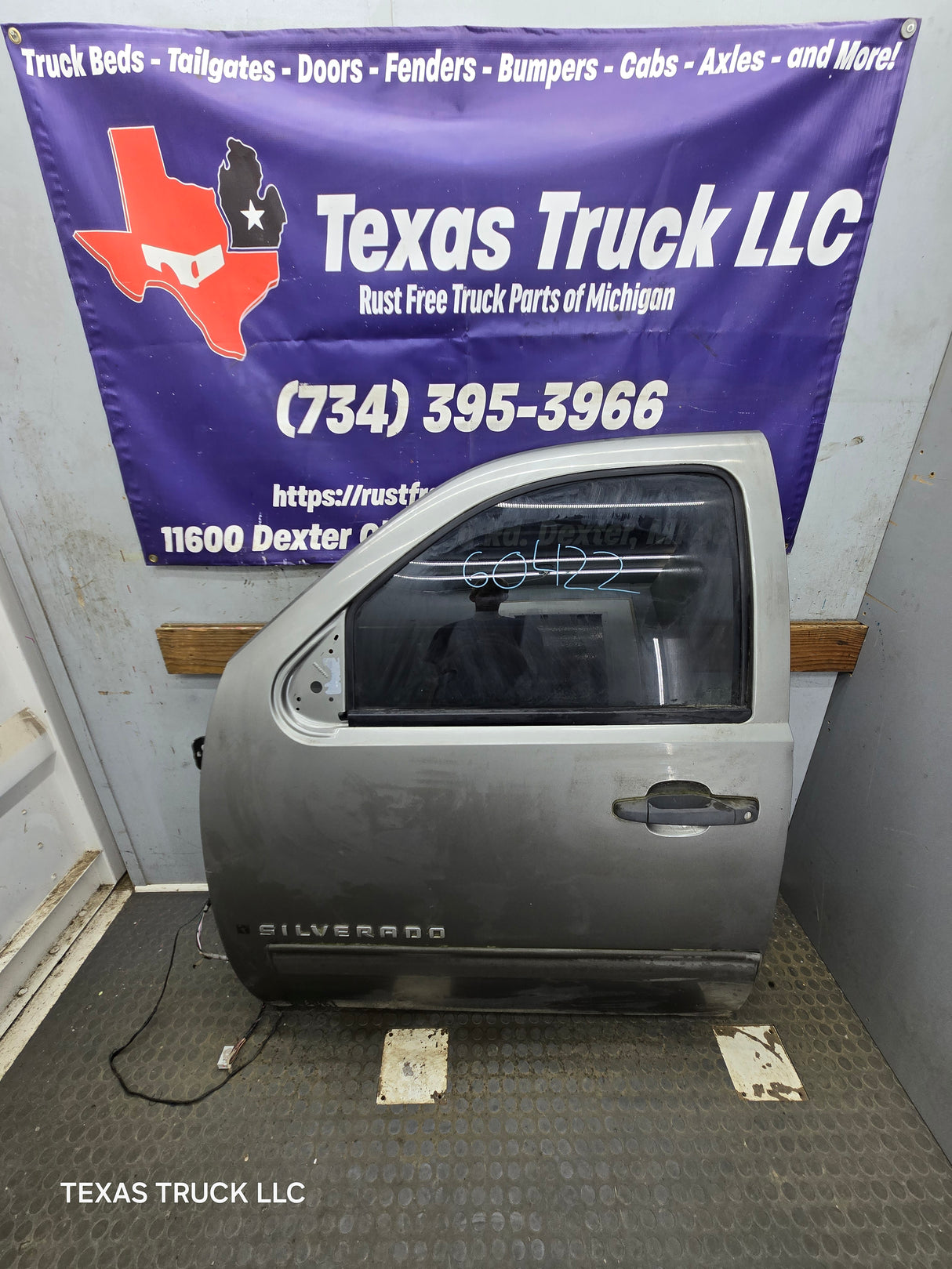 2007-2013 Chevrolet Silverado / GMC Sierra 1500 2500 3500 HD LH Front Driver Side Door