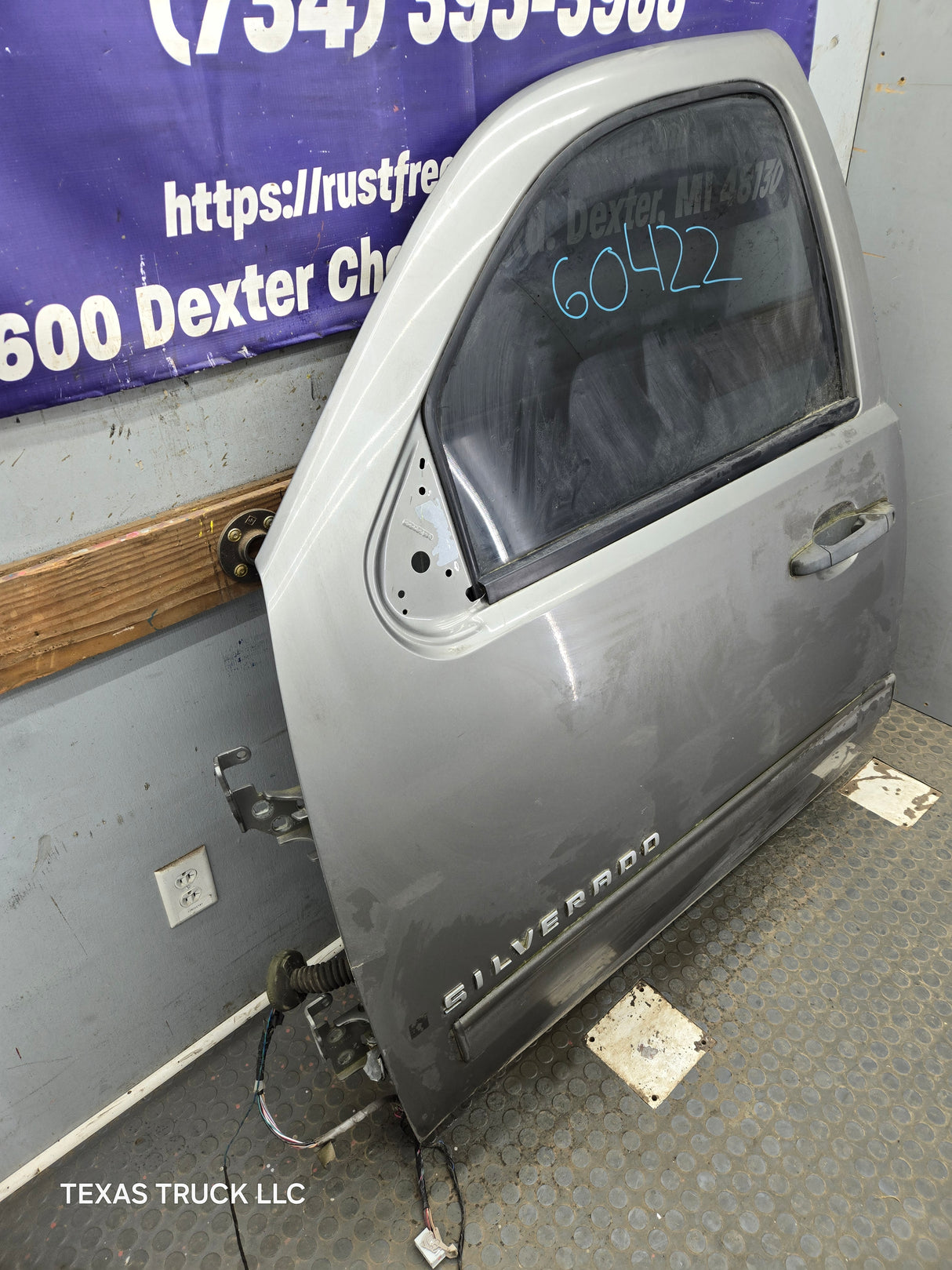 2007-2013 Chevrolet Silverado / GMC Sierra 1500 2500 3500 HD LH Front Driver Side Door