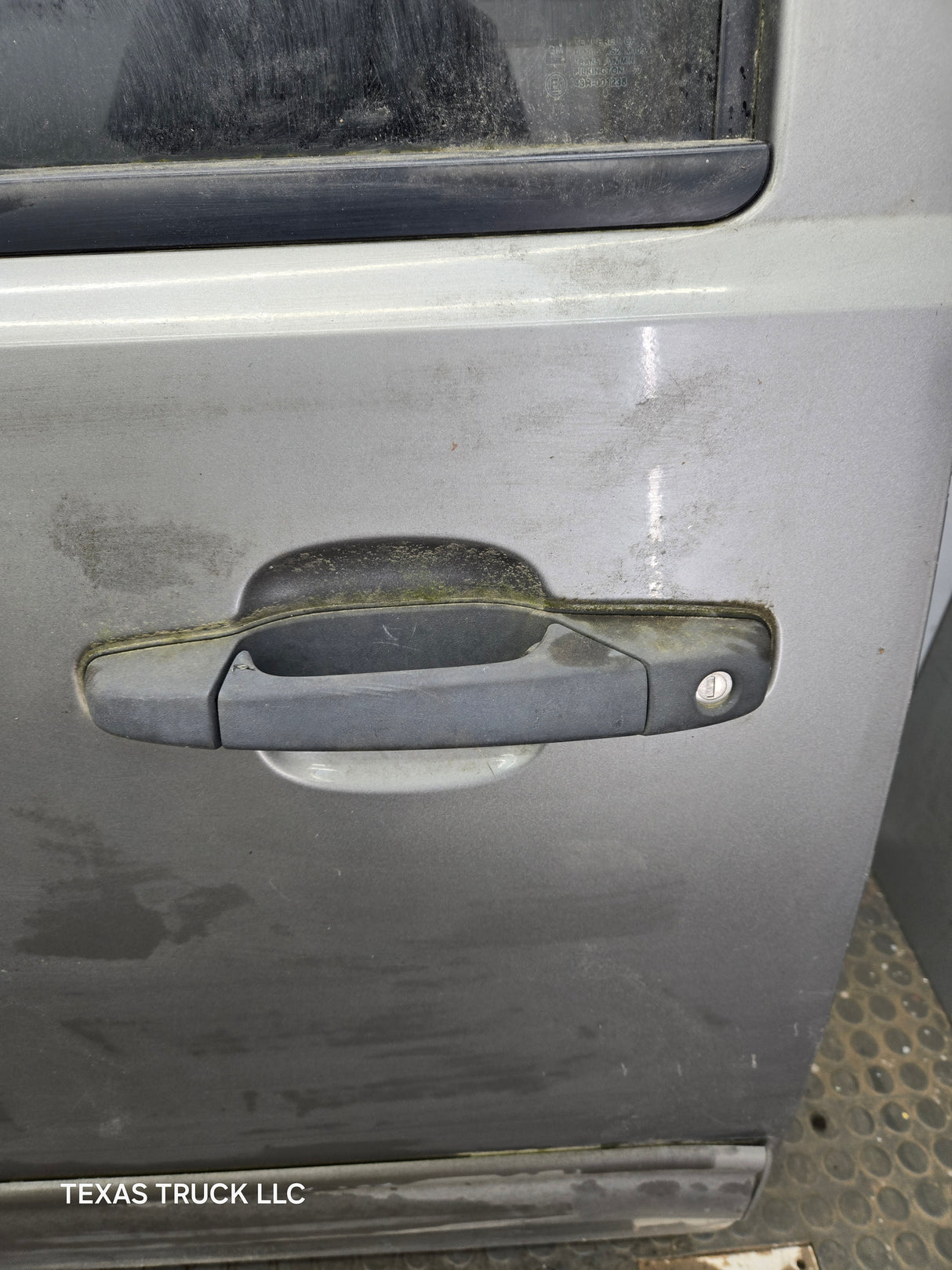 2007-2013 Chevrolet Silverado / GMC Sierra 1500 2500 3500 HD LH Front Driver Side Door