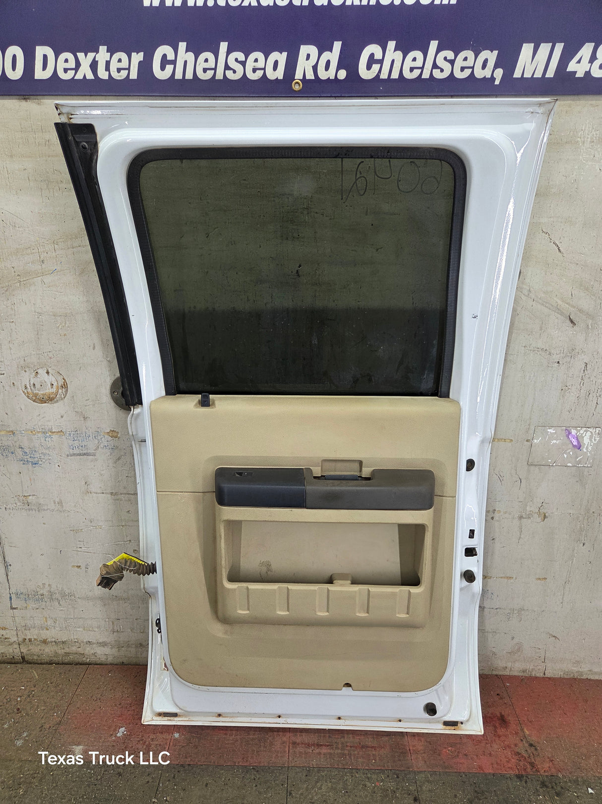 1999-2011 Ford Super Duty F250 F350 F450 F550 RH Crew Cab Passenger Side Rear Door