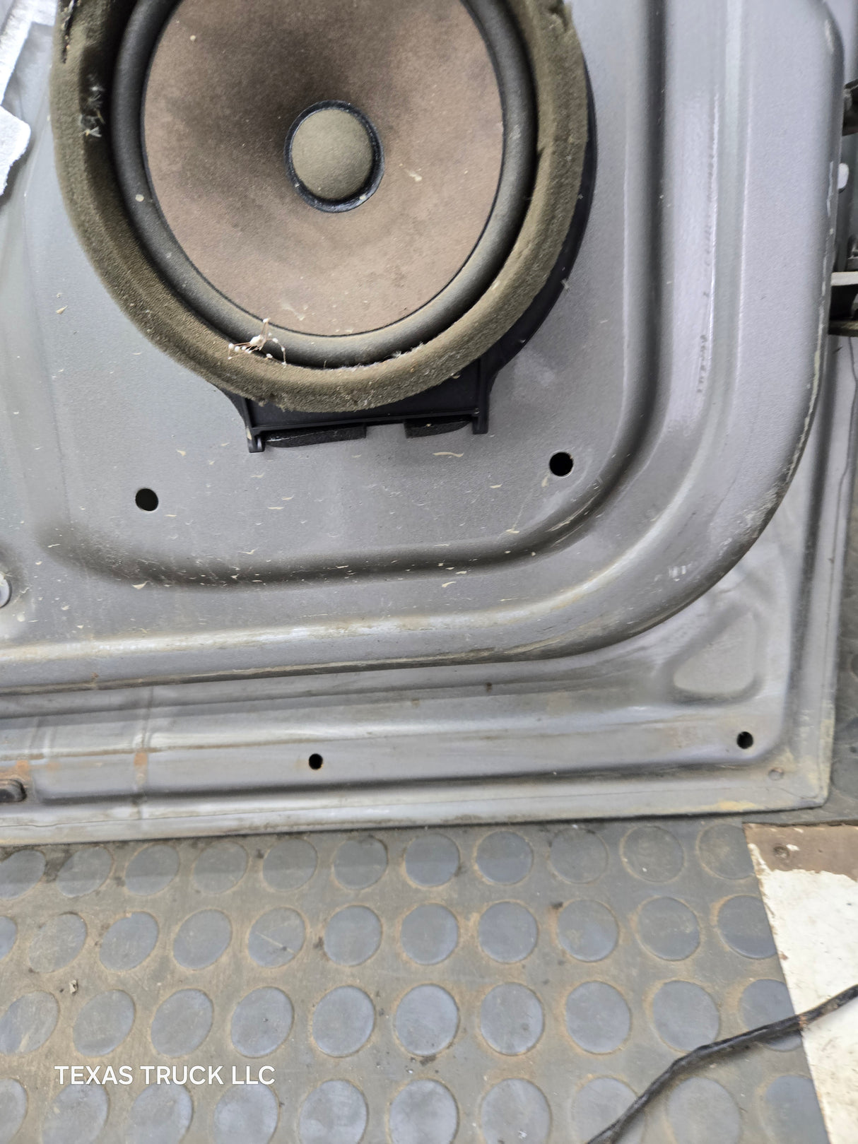 2007-2013 Chevrolet Silverado / GMC Sierra 1500 2500 3500 HD LH Front Driver Side Door