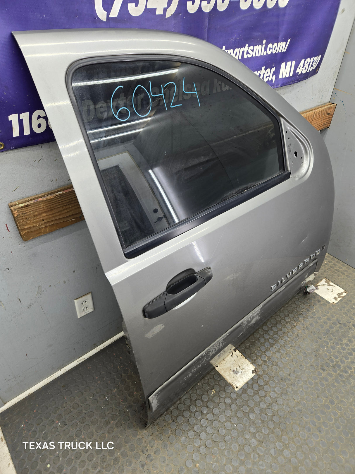 2004-2012 Chevrolet Colorado / GMC Canyon Passenger Side Crew Cab Door RH