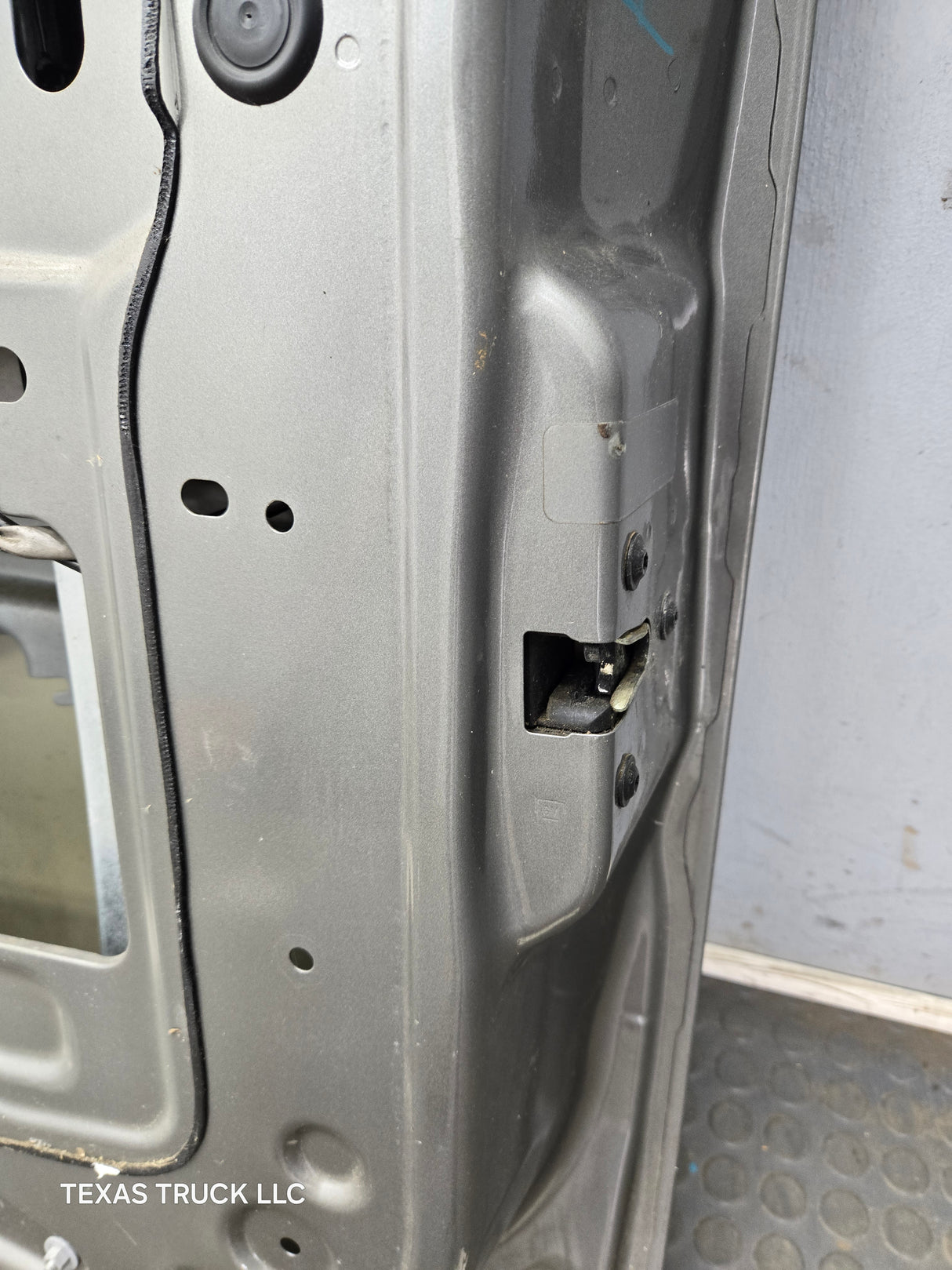 2004-2012 Chevrolet Colorado / GMC Canyon Passenger Side Crew Cab Door RH