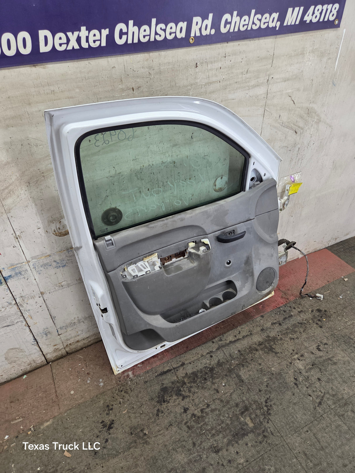 2007-2013 Chevrolet Silverado / GMC Sierra 1500 2500 3500 HD LH Front Driver Side Door