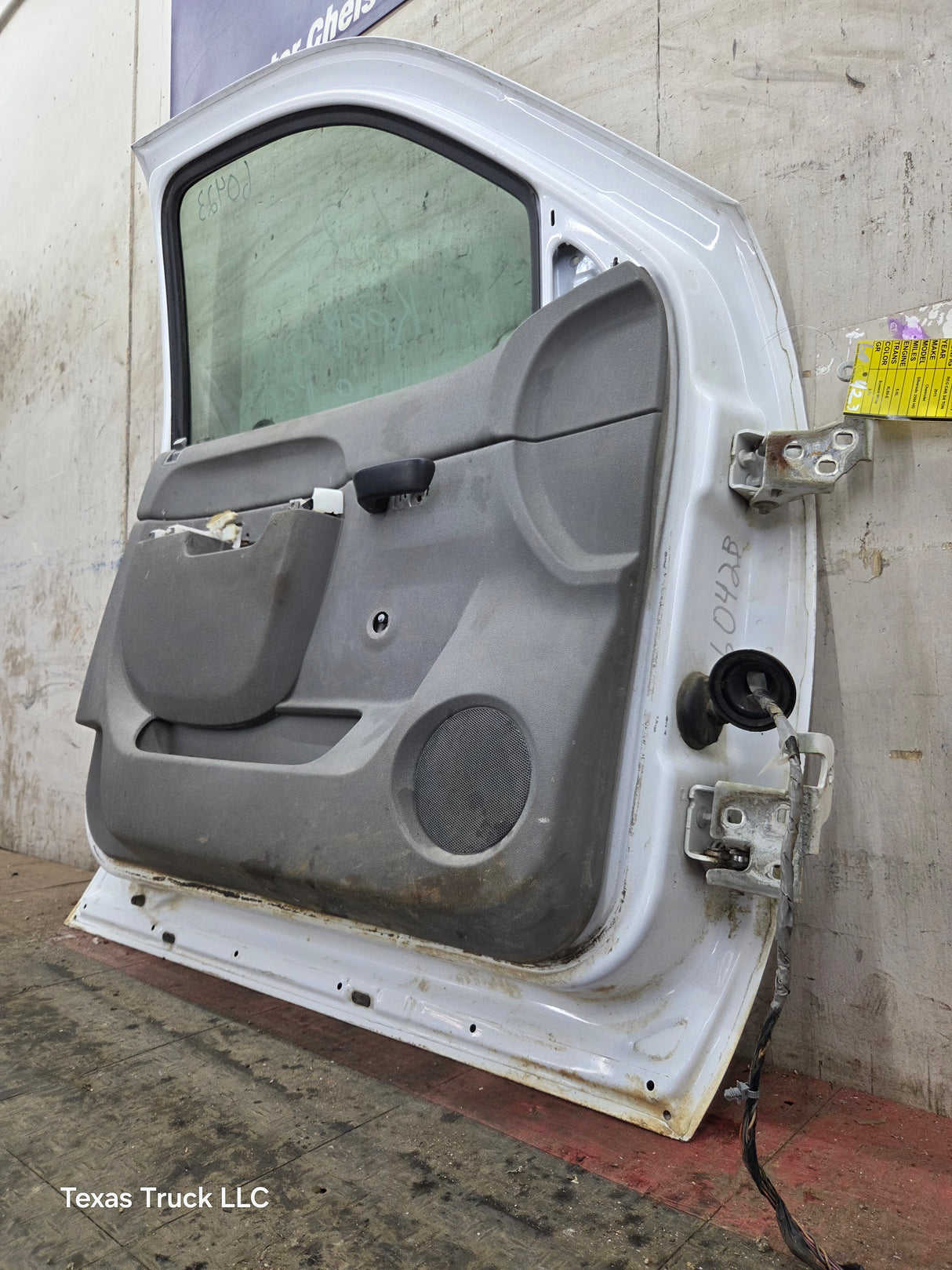 2007-2013 Chevrolet Silverado / GMC Sierra 1500 2500 3500 HD LH Front Driver Side Door