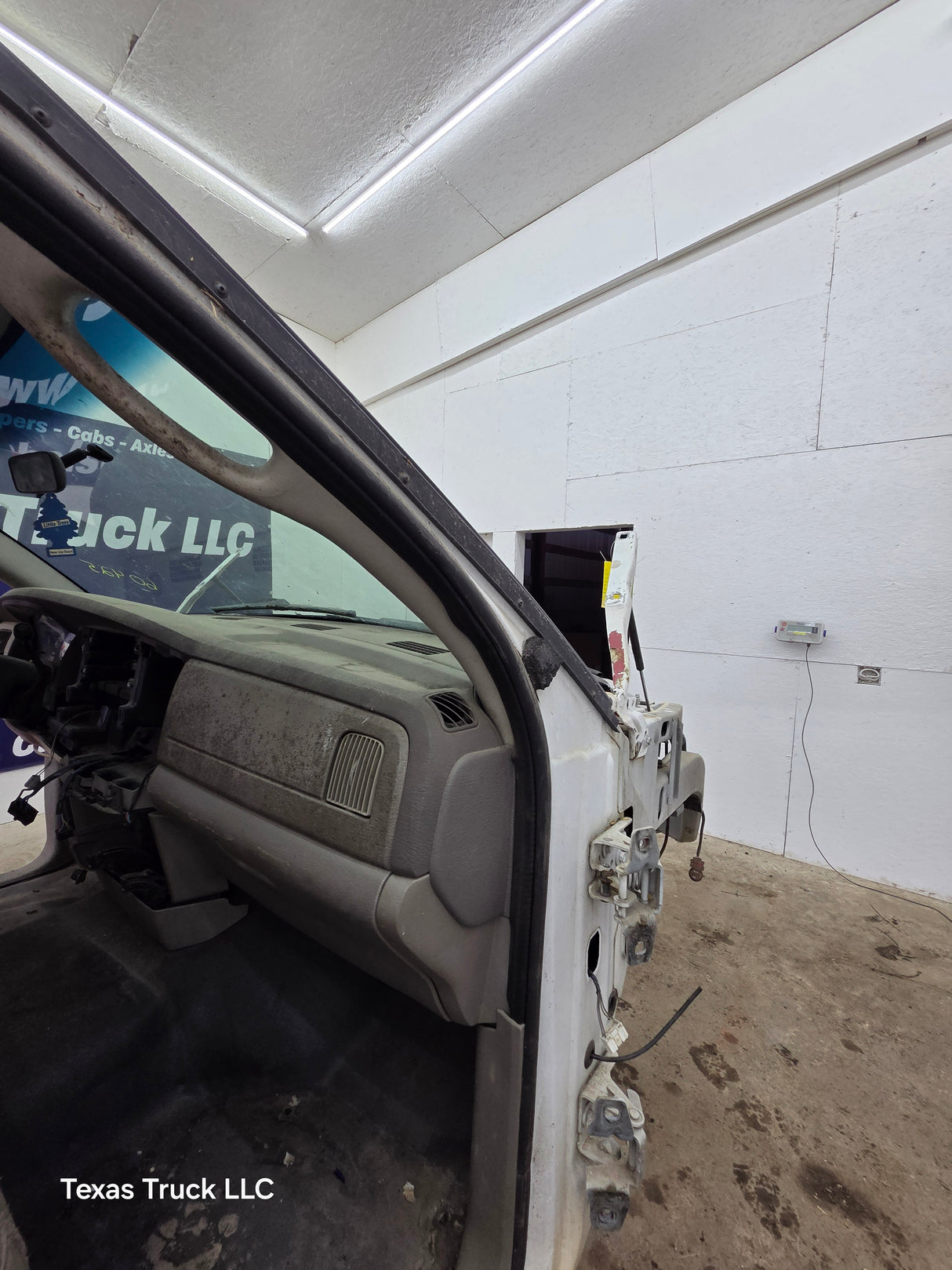 2003-2008 Dodge Ram 3rd Gen Regular Cab 1500 2500 3500 4500 5500 2 door cab