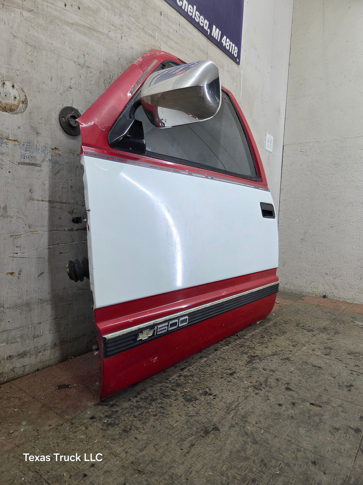 1988-2000 Chevrolet Silverado Suburban GMC Sierra LH Front Driver Side Door