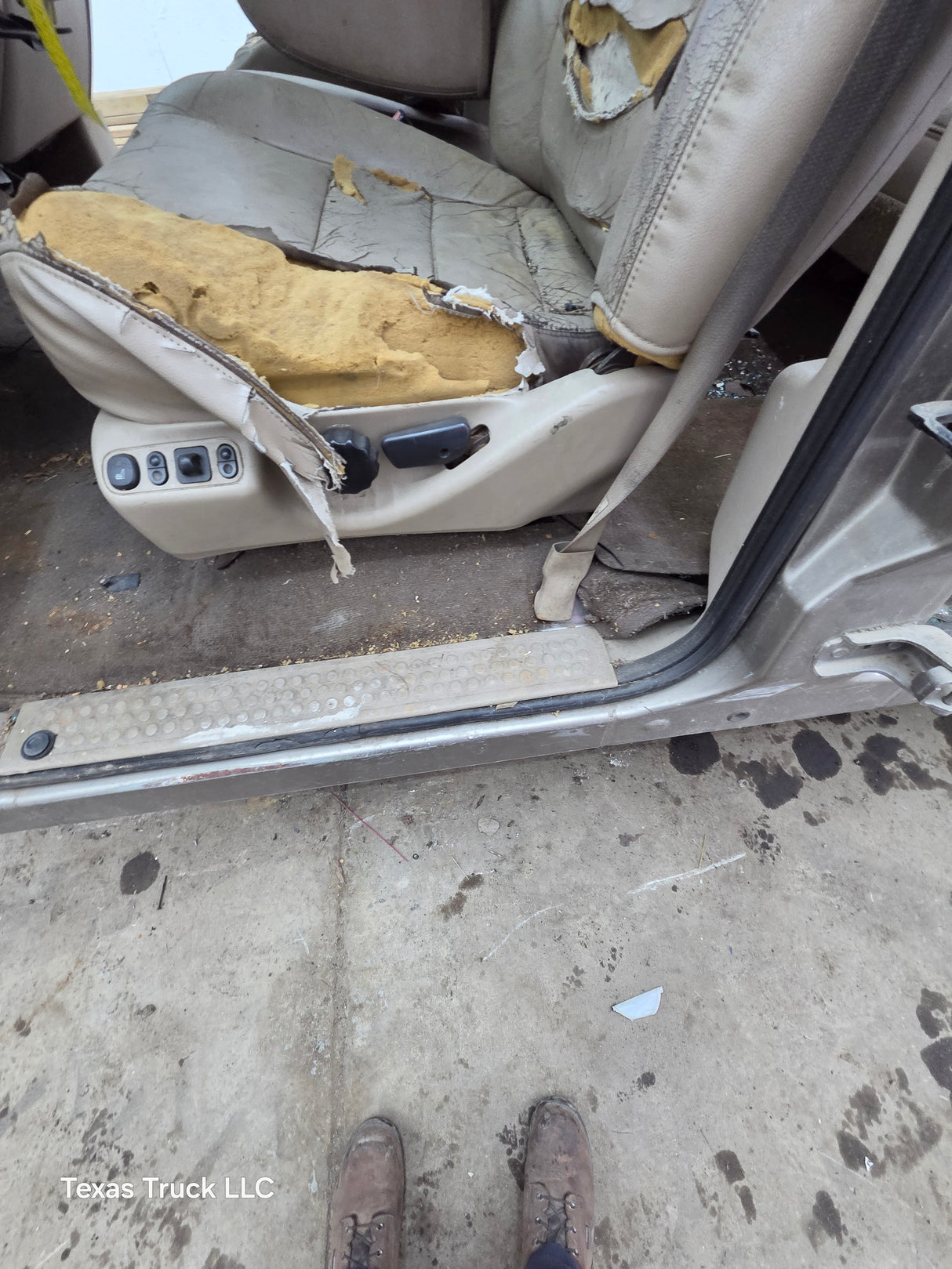 1999-2007 Ford Super Duty F250 F350 F450 F550 XLT 4 Door Crew Cab