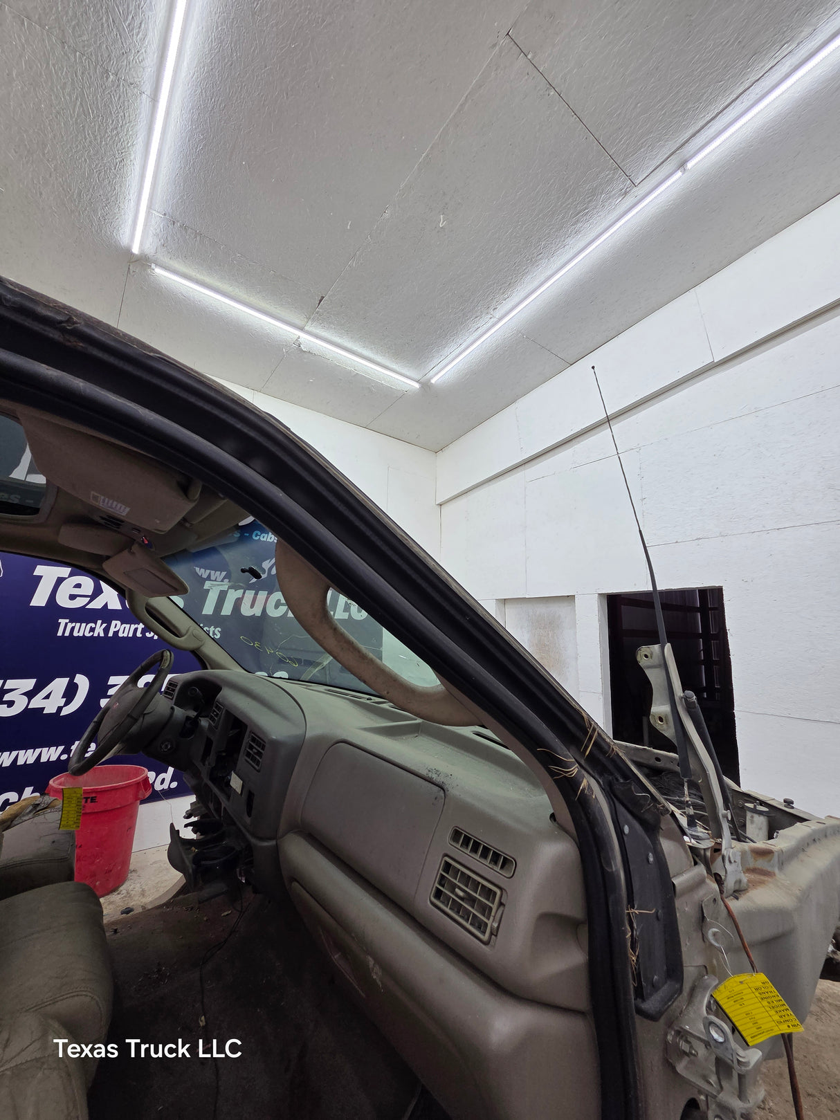 1999-2007 Ford Super Duty F250 F350 F450 F550 XLT 4 Door Crew Cab