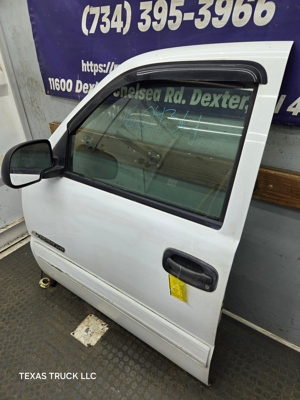 1999-2006 Chevrolet Silverado / GMC Sierra 1500 2500 3500 HD Driver Side Front Door LH - Grey