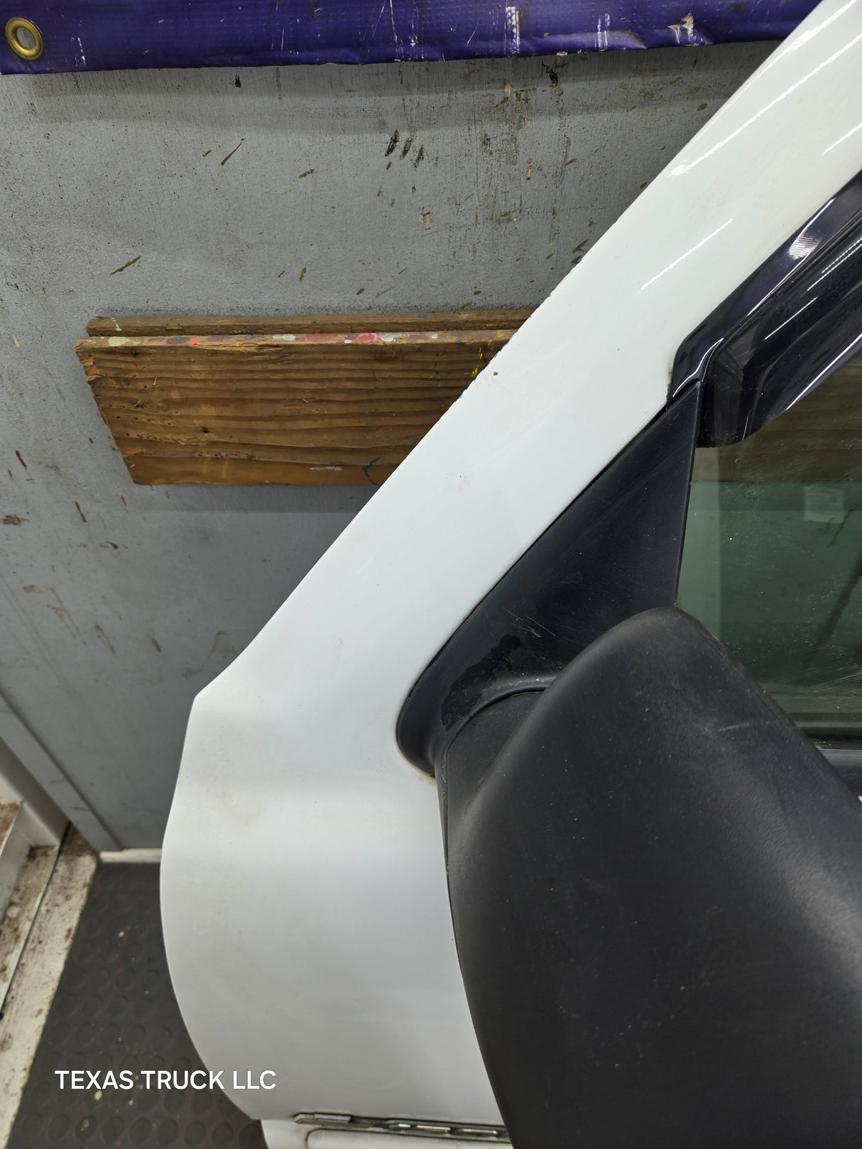 1999-2006 Chevrolet Silverado / GMC Sierra 1500 2500 3500 HD Driver Side Front Door LH - Grey