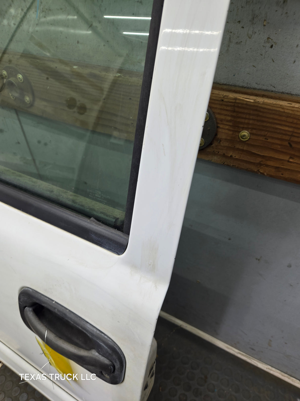 1999-2006 Chevrolet Silverado / GMC Sierra 1500 2500 3500 HD Driver Side Front Door LH - Grey