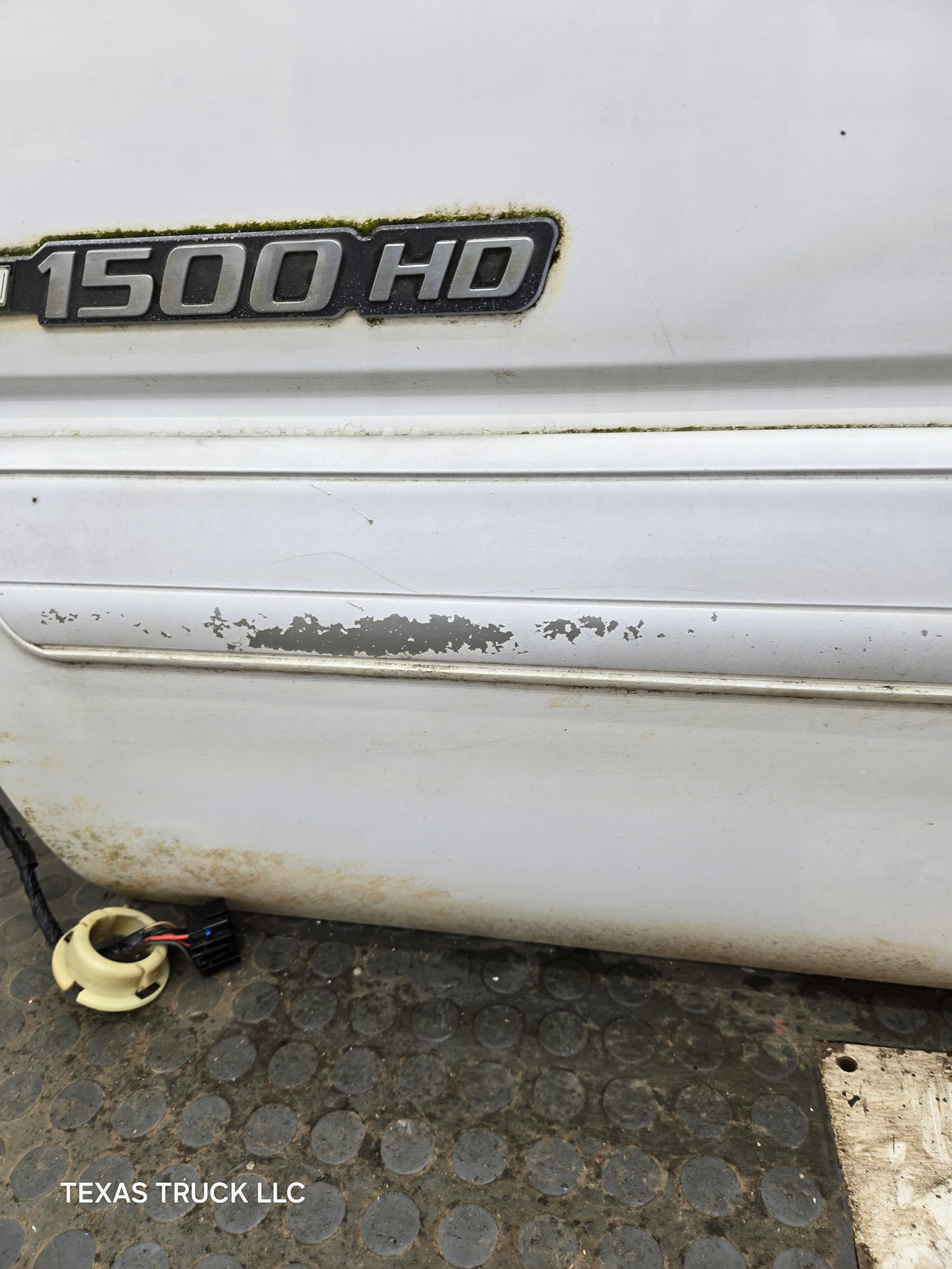 1999-2006 Chevrolet Silverado / GMC Sierra 1500 2500 3500 HD Driver Side Front Door LH - Grey